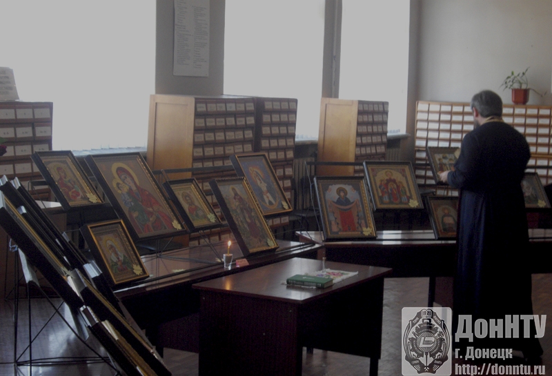 отец Вадим - настоятель храма Cв. апостола Андрея Первозванного
