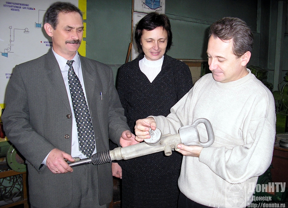 Ученики Г. М. Тимошенко - С. А.Селивра, Т. А. Устименко, В. В. Гулин