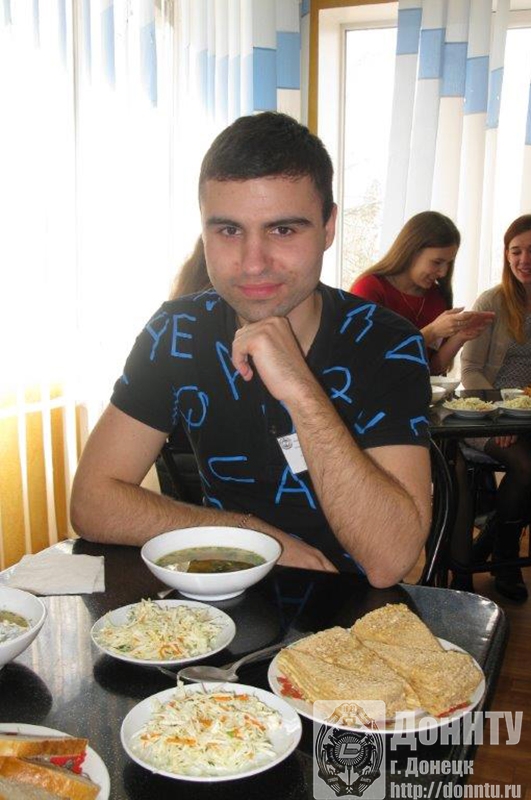 В столовой АДИ