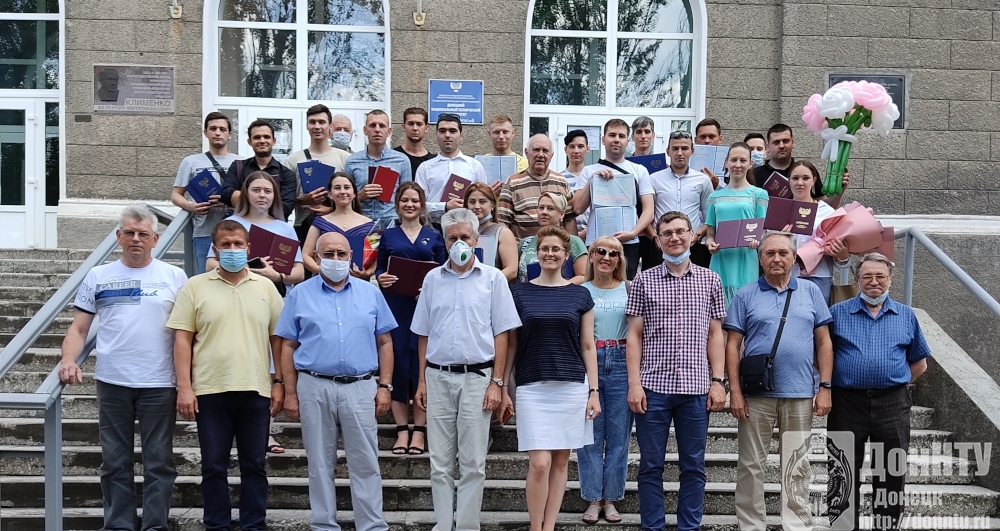 Выпускники ФМТ с руководством факультета