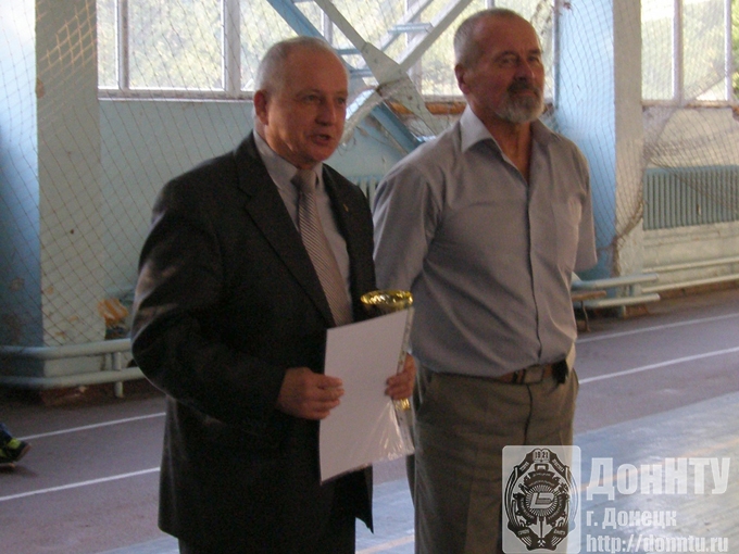 И. о. ректора университета А. Я. Аноприенко и председатель профсоюзной организации работников А. И. Панасенко