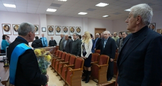 Звучит гимн ДонНТУ