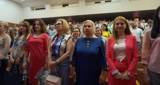 Звучит гимн ДНР